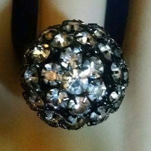 Beautiful cluster rhinestone ring